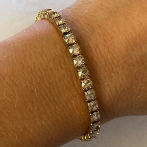 Stretchy fun rhinestone bracelet